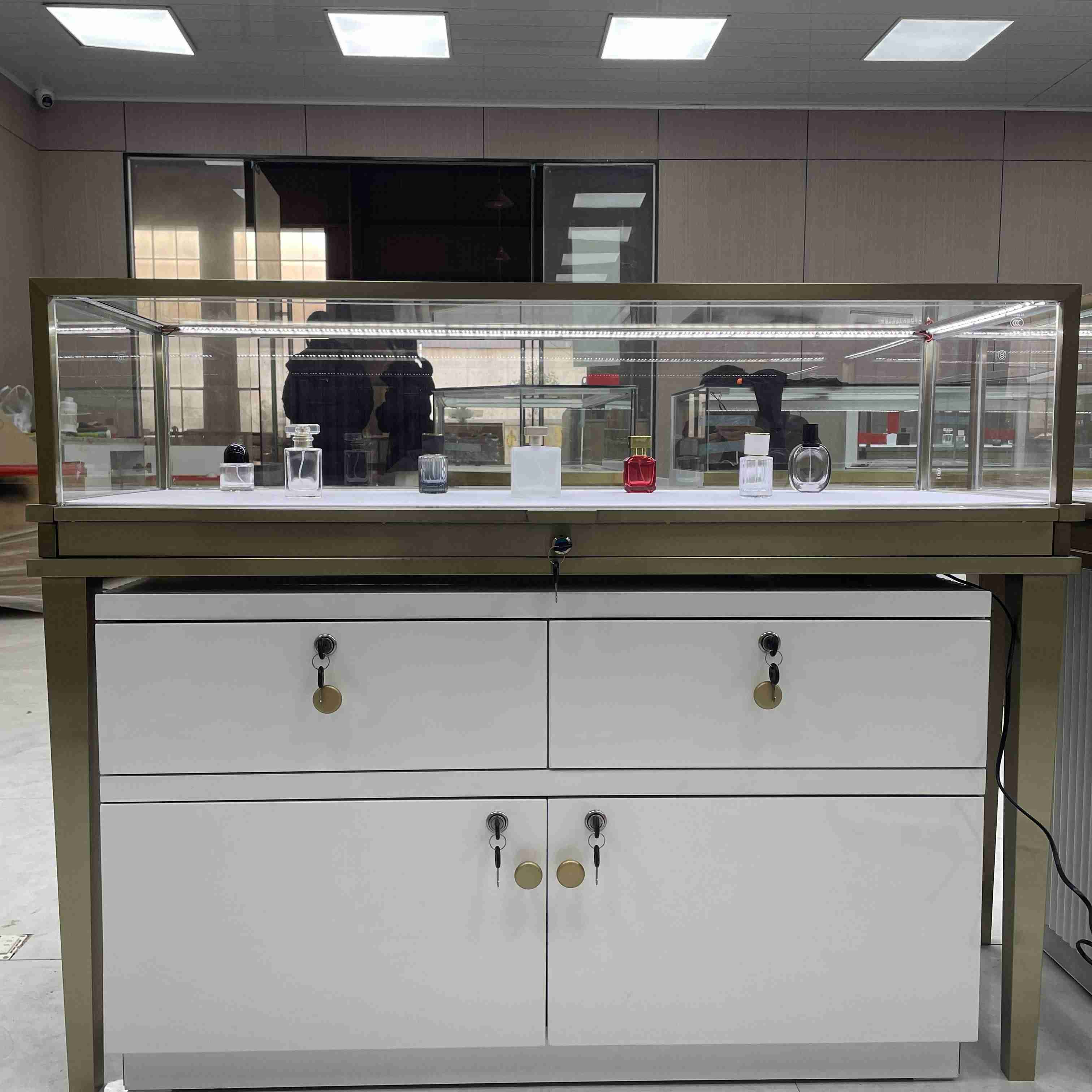 Gabinete de exhibición de la joyería 