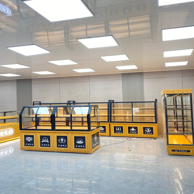 Gabinete de exhibición de pan marrón