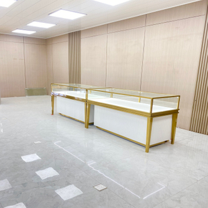 Gabinete de exhibición de joyas de oro de champán