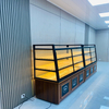 Gabinete de exhibición de pan marrón